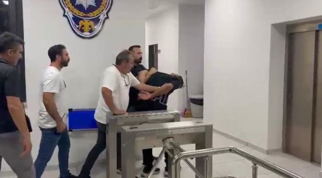 Cuma namazı çıkışı silahlı saldırı: 4 yaralı